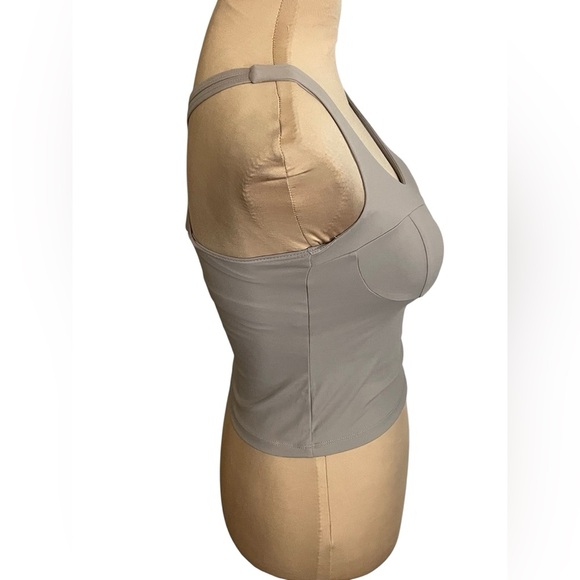 Anna-Kaci Athletic Crop Top NWT Medium - Picture 4 of 11